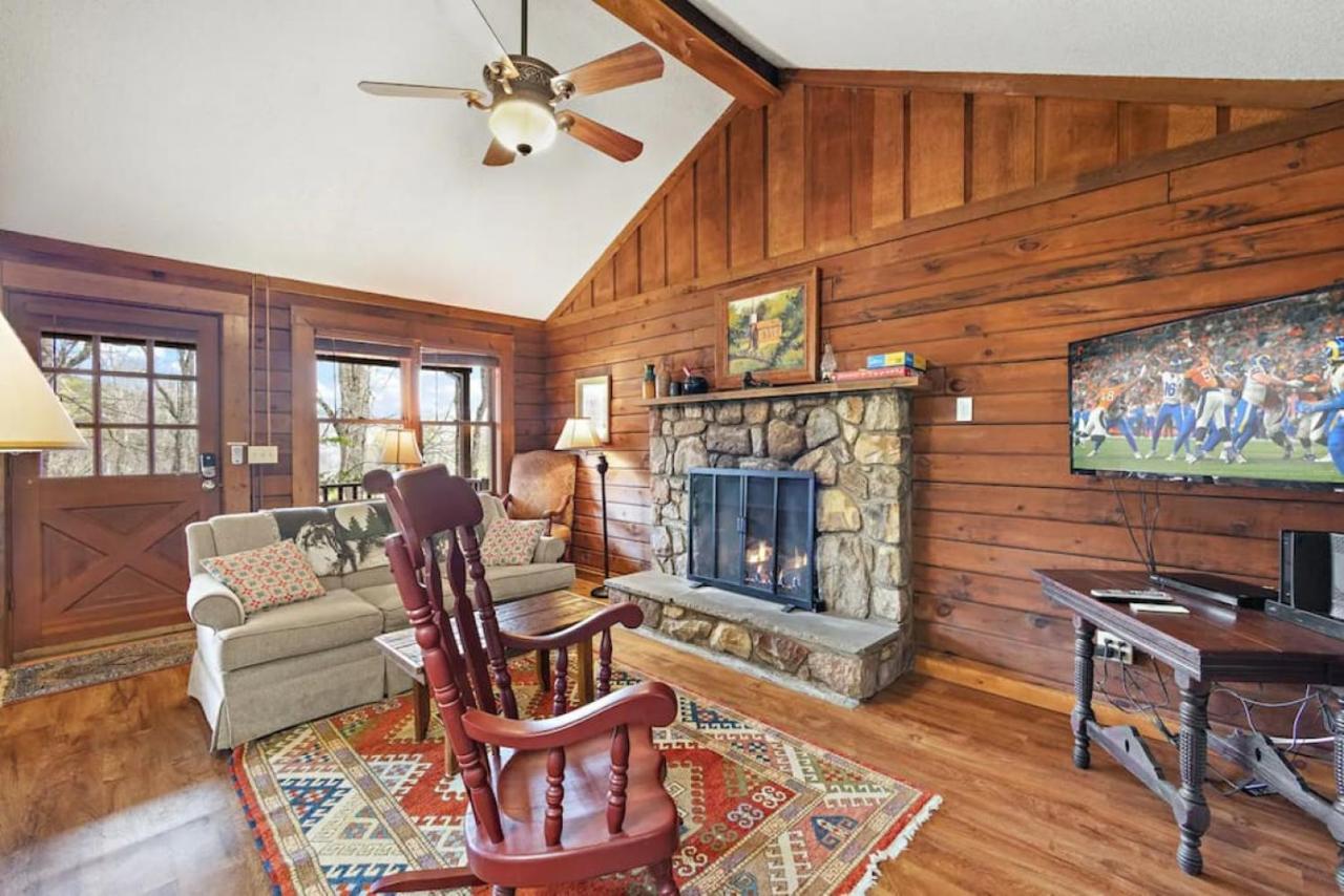 Log Cabin On Peaceful River Blowing Rock Exterior photo